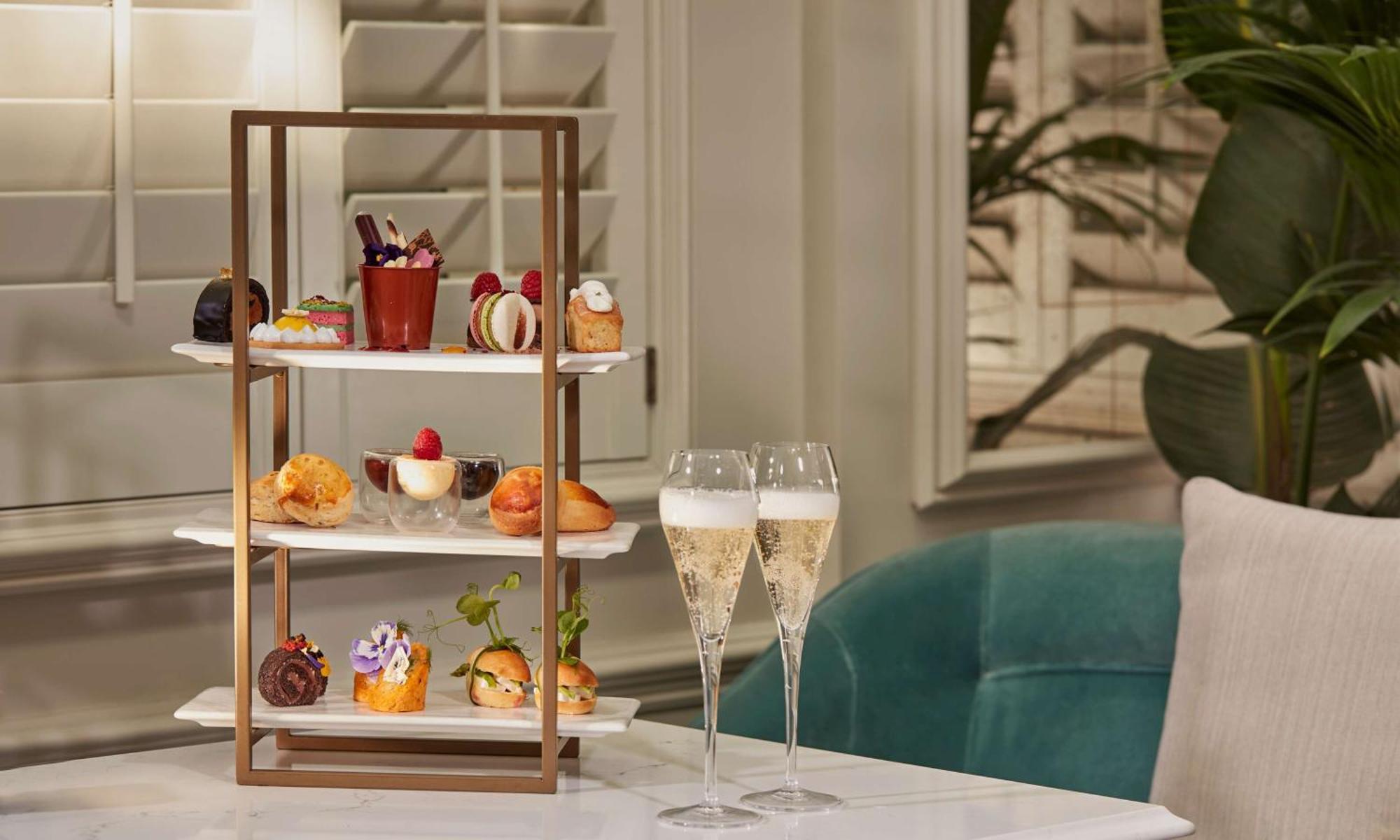 100 Queen'S Gate Hotel London, Curio Collection By Hilton Buitenkant foto Afternoon tea at The Ivy, St John's Wood